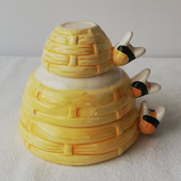 Vintage Beehive Stacking Measuring Cups - Picture 1 of 9